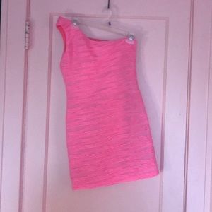Pink one shoulder body con